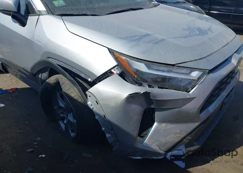 2024 Toyota Rav4 Hybrid Xle z USA, uszkodzony, nr VIN 2T3RWRFV1RW211553